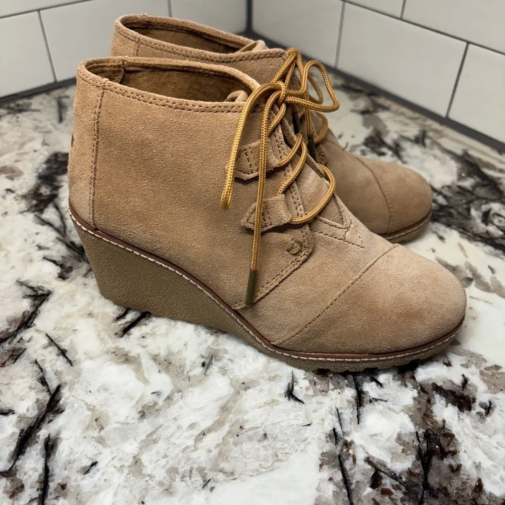 Toms Desert Wedge Toffee Suede Bootie
